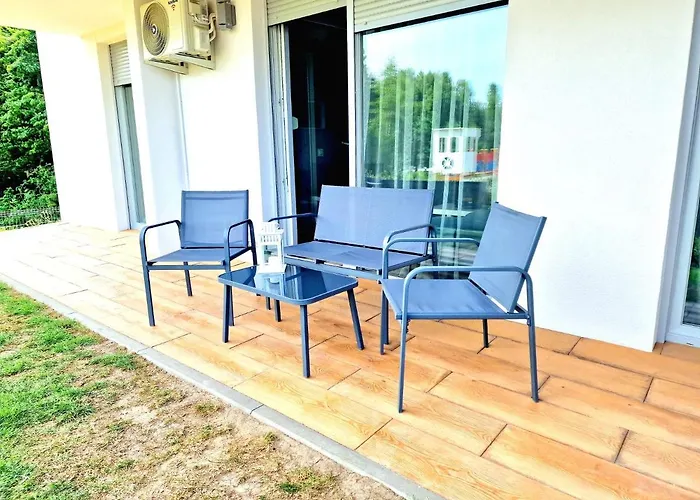 아파트 Z Basenem I Ogrodkiem Baltic Sun A17 *